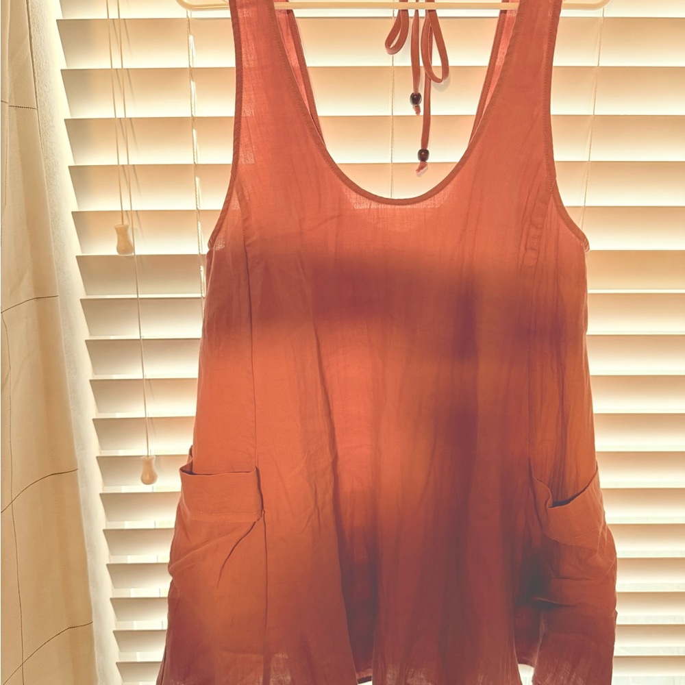 BE COOL Rose Sleeveless Top